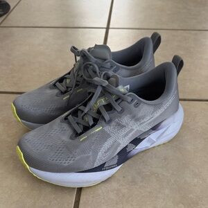 Asics Novablast 5